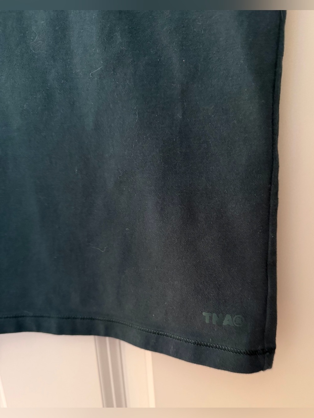 Aritzia TNA Cotton Blend Ringer Tee in Forest Green/White, Size S - Picture 2 of 7